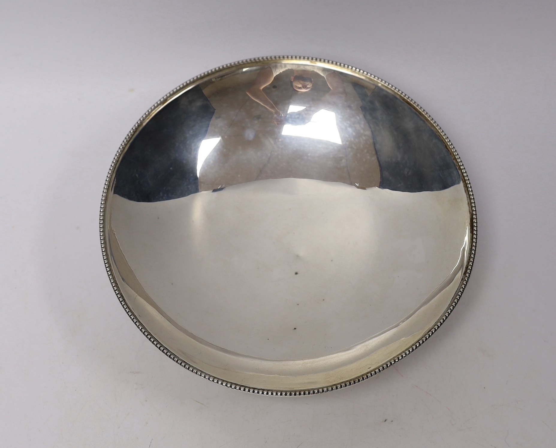 George V silver shallow fruit bowl, James Dixon & Sons, Sheffield, 1920, diameter 20.4cm
